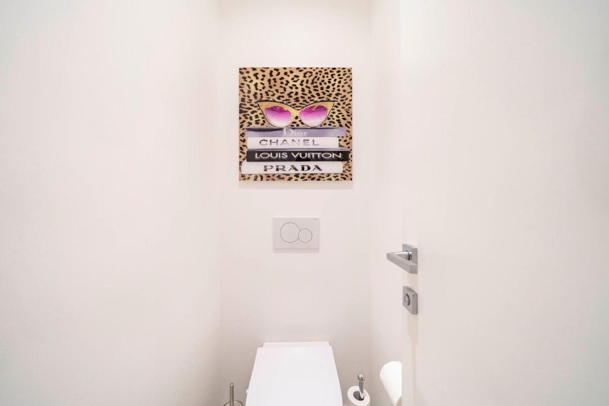 Very 2 Bedroom In The Center Of Completely Renovated Cannes